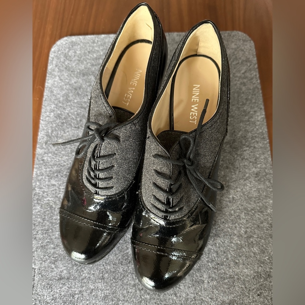 Nine West Black and Gray Women's lace up Oxford pumps size 9